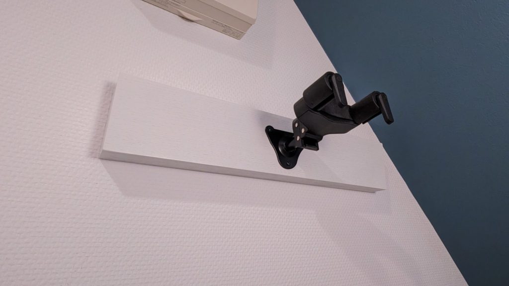 HERCULES—GUITER—HANGER